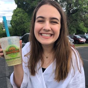 Meet your Posher, Riley